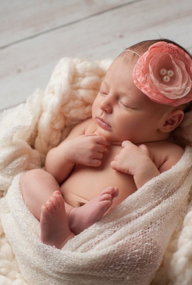 اسماء مواليد بنات مستوحاة من العطور ومعانيها