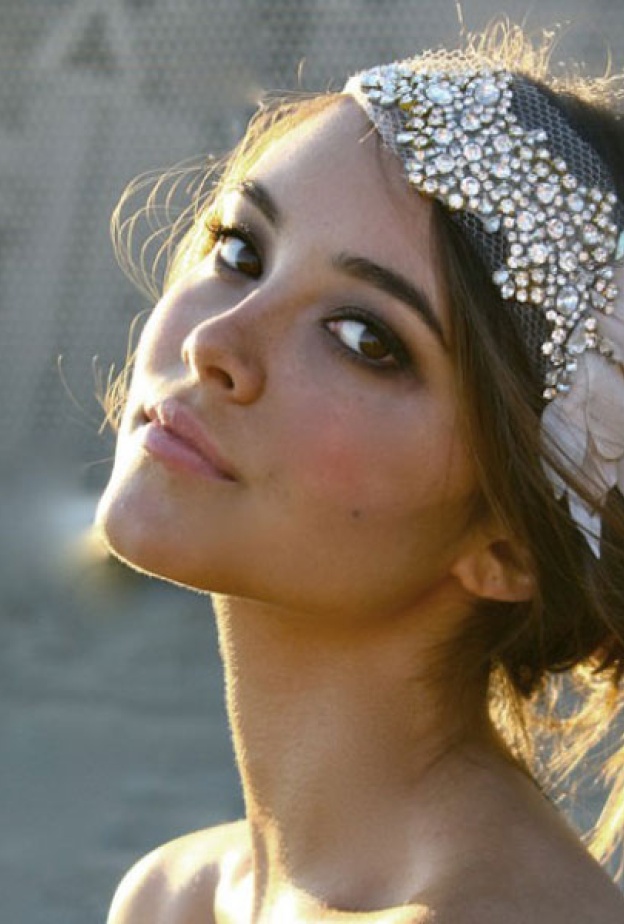 انتقي تصميم مميز من اكسسوار الرأس لاطلالة آسرة