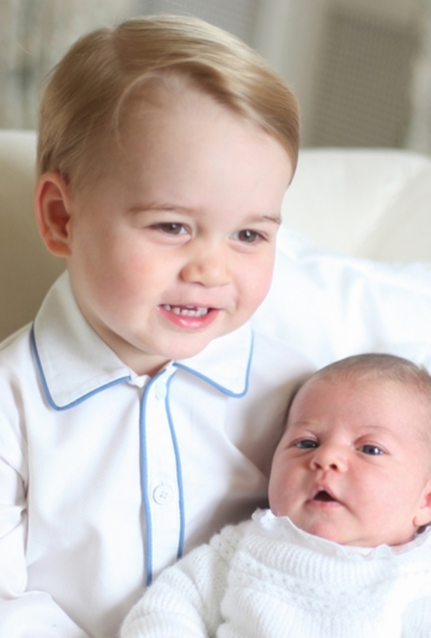 جورج وتشارلوت يستعدان لأعياد الميلاد مع عائلة ميدلتون 