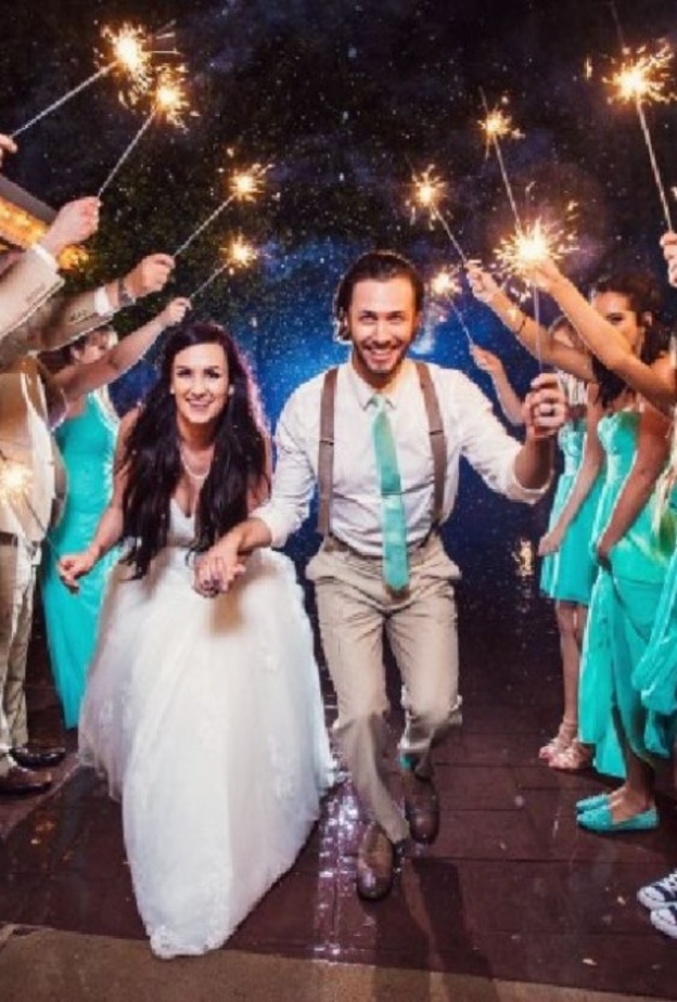 أجمل 30 صورة لزفافك تحت المطر! 