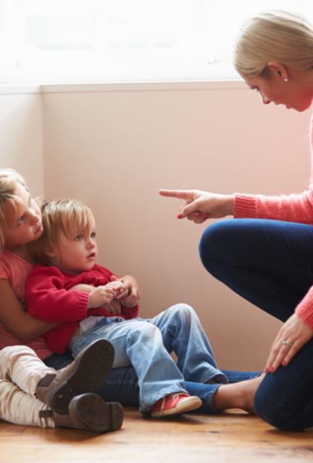 إلى زوجة الأب .. كيف تكسبين قلب اليتيم؟