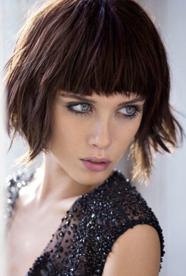 جمال تسريحة الكاري مع الغرة الأمامية