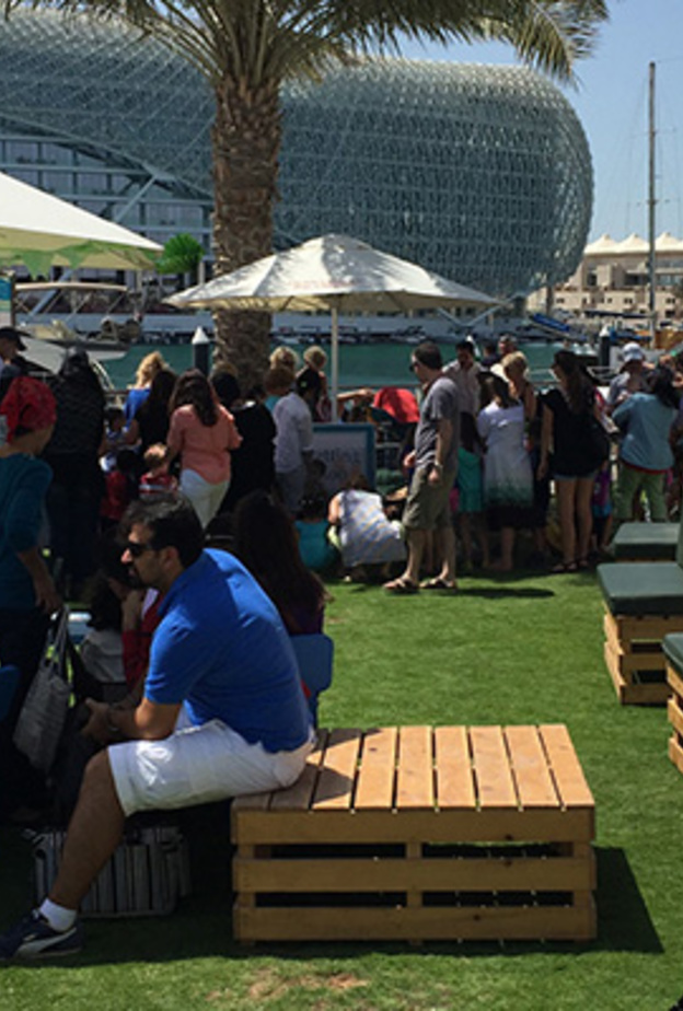 مهرجان في الربيع في جزيرة ياس