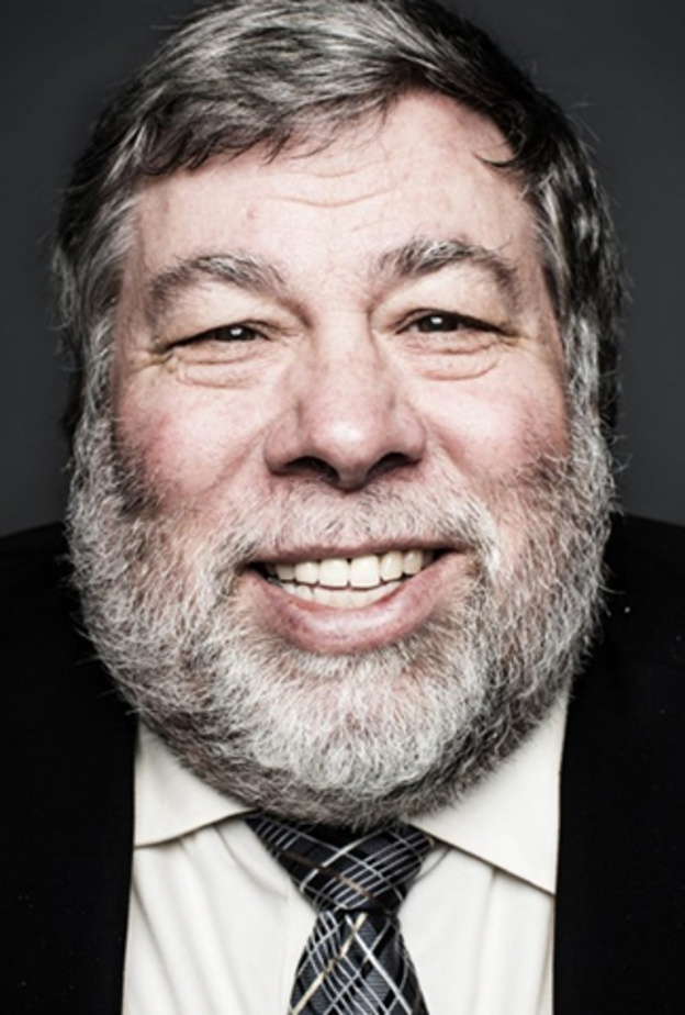 ستيف وازنياك أحد مؤسسي أبل