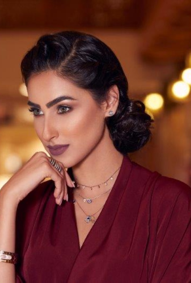 إطلالةٌ رمضانيّة رائعة بتوقيع مجوهرات Swarovski المتألّقة