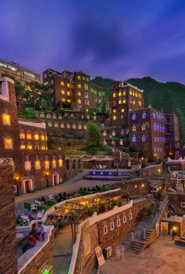 السياحة السعودية تستعد لانضمام قرية رجال ألمع لقائمة اليونيسكو