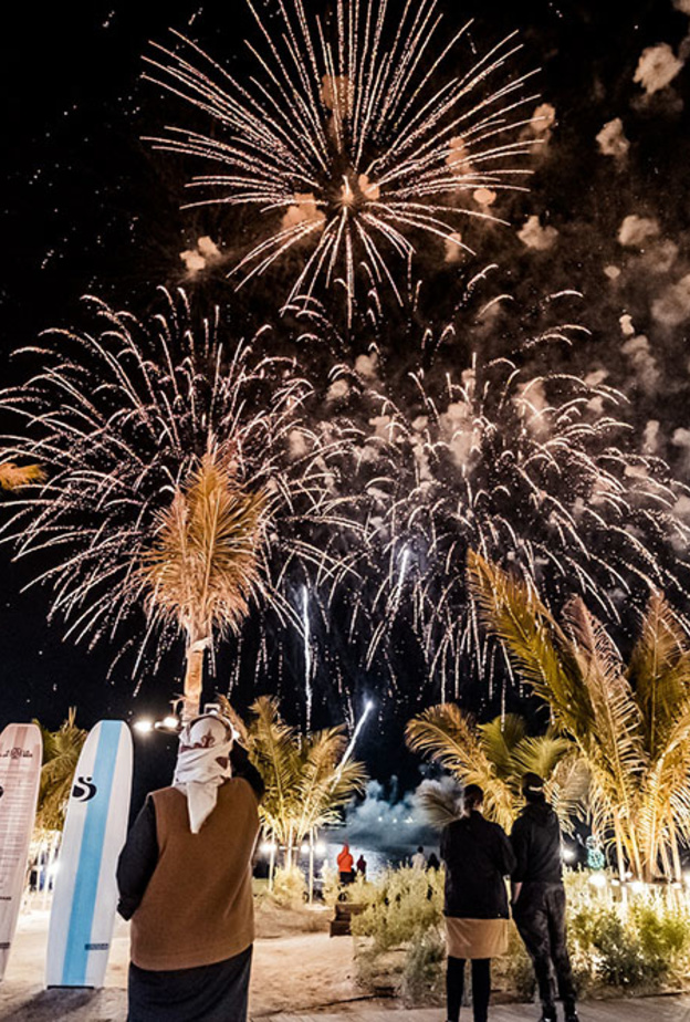 في لامير دبي: ألعاب نارية وأجواء احتفالية بمناسبة اليوم الوطني السعودي