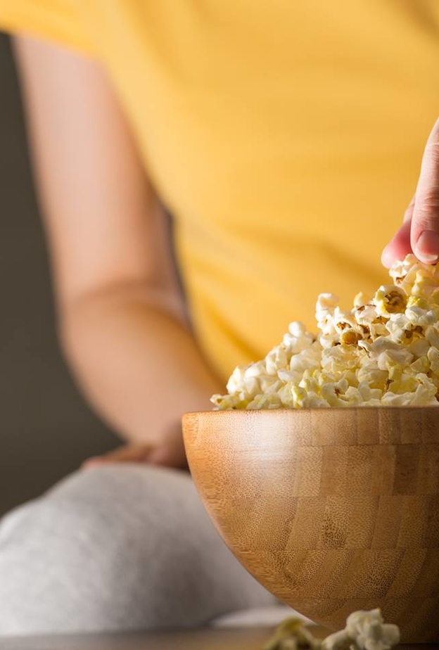 الفشار يعيق الحمل ويسبب العقم!