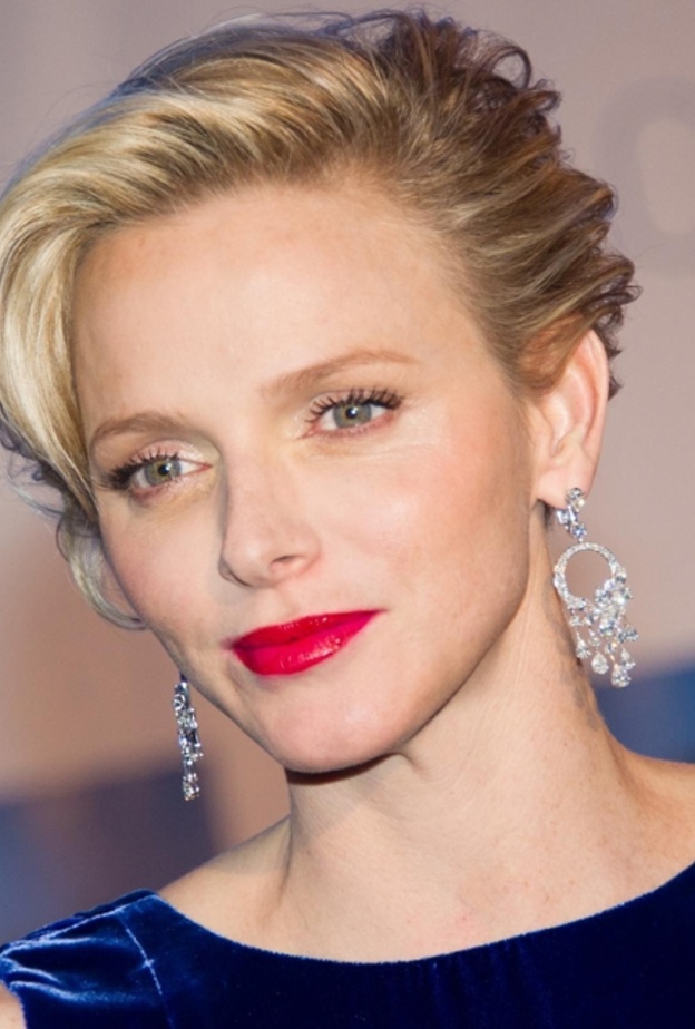 طفلا الأميرة تشارلين يتعلمان المشي