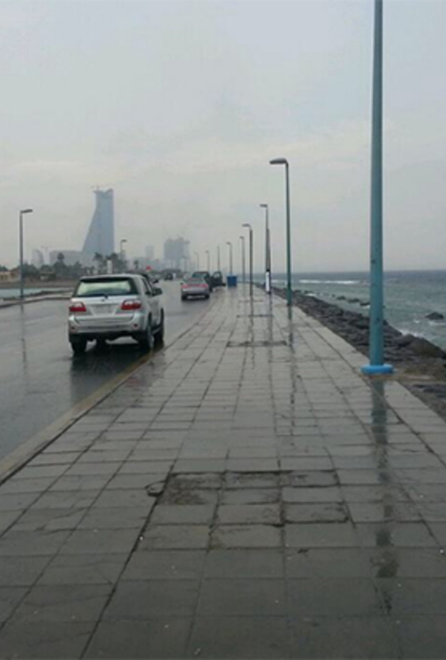 أهل جدة و الأمطار... ترابط  وتلاحم وفزعات شباب