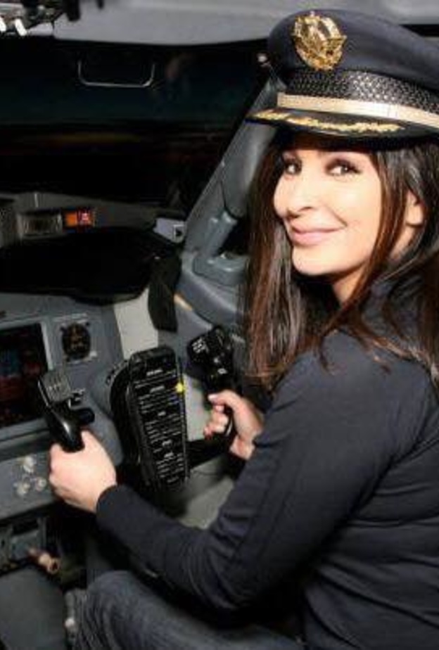 اليسا تشبه الفنانة ناهد حلبي
