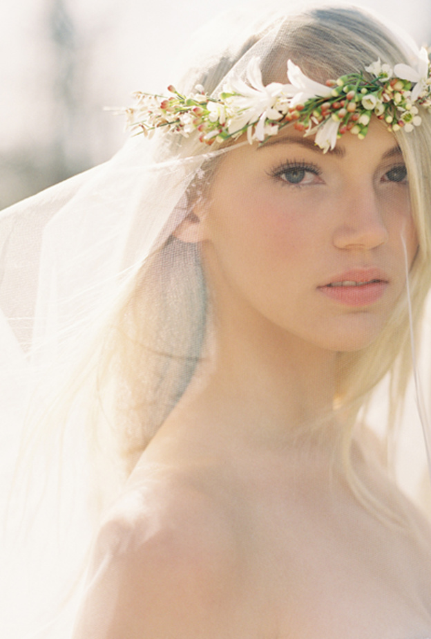 تعرفي على أبرز صيحات إطلالات الزفاف لعام 2016 