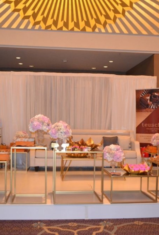 من اجنحة المعرض