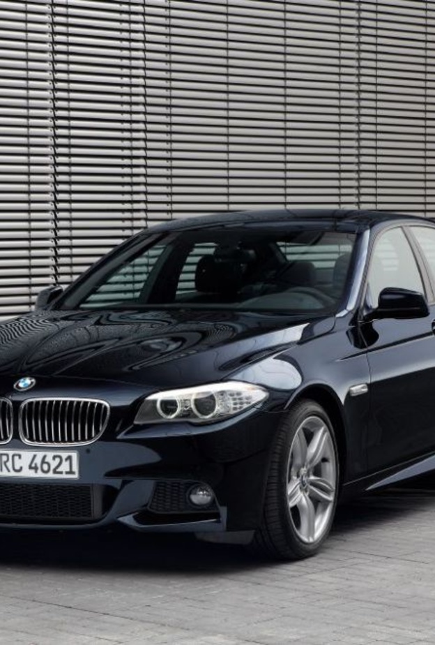 سيارة بي ام دبليو