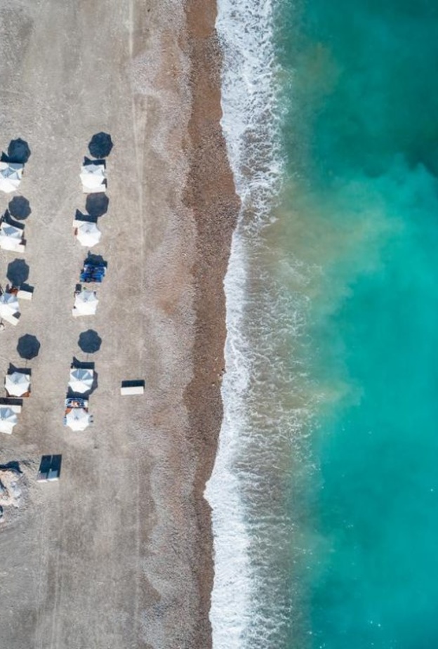 ذا تشيدي لوستيكا باي