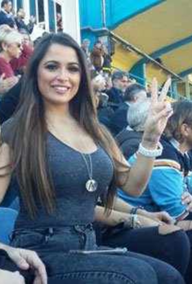 أليسيا في مدرجات ملعب فروسينونى