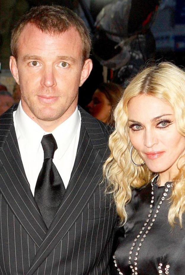 معركة مادونا وطليقها على اشدها