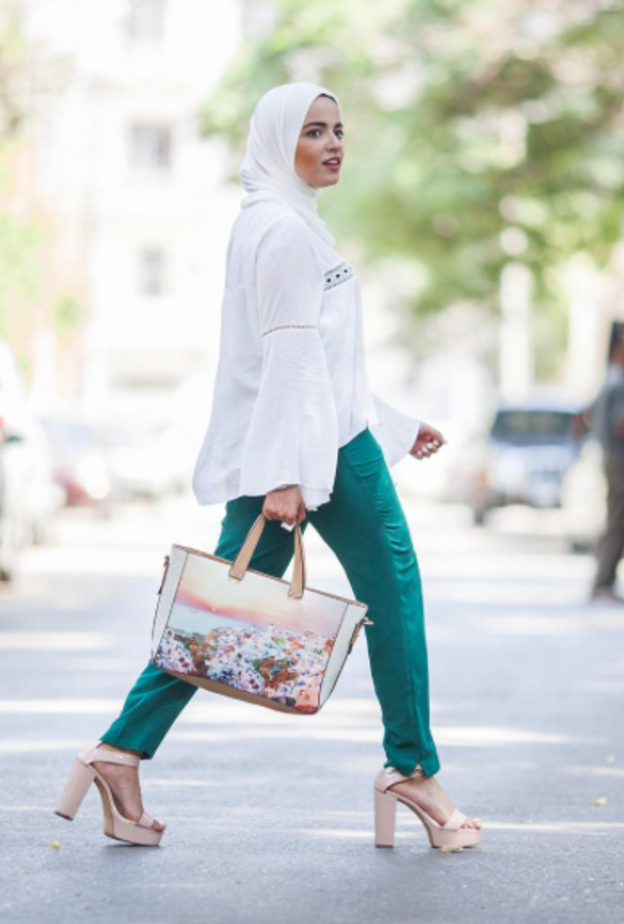 ستايل انيق وملفت لسحر فؤاد