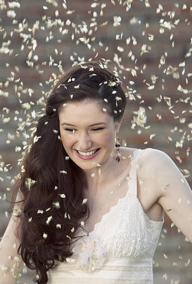 دور مصور الزفاف