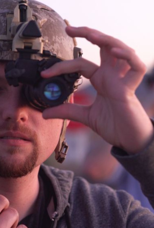 احد مغامري قياده السياره