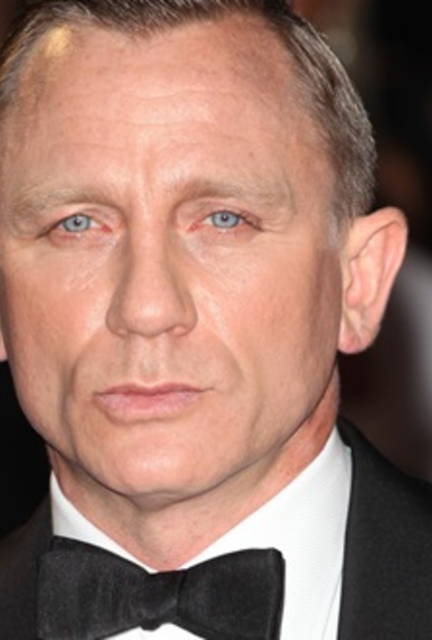 من سيخفف دانيال كريغ