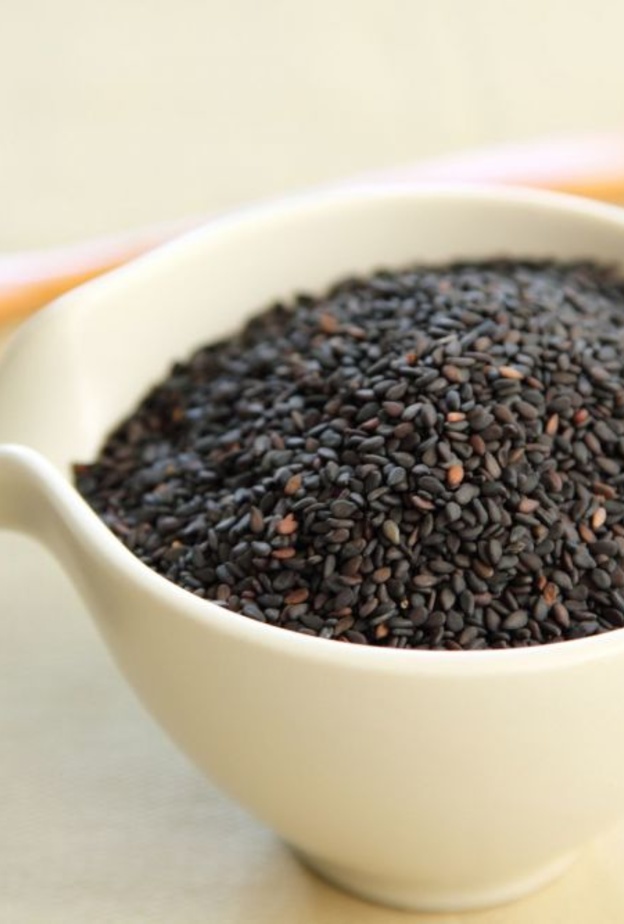 حبة البركة من افضل الحبوب العلاجية وكذلك الزيت الخاص بها