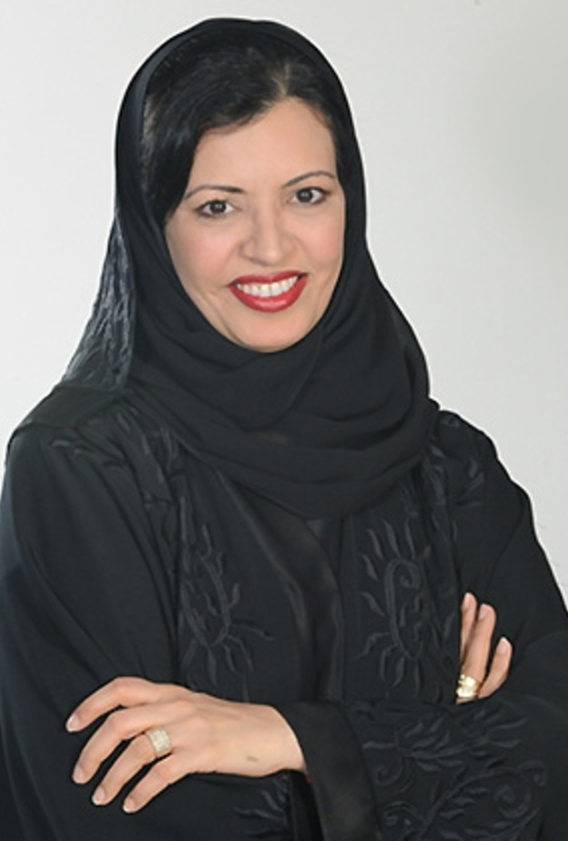 الدكتورة عائشة البوسميط .. أول إمرأة إماراتية سفيراً بحرياً للنوايا الحسنة