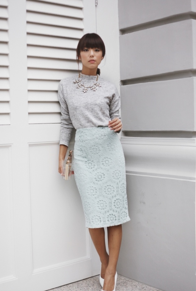  ألوان الباستيل على تنورة البانسيل لاطلالة كلها أنوثة 