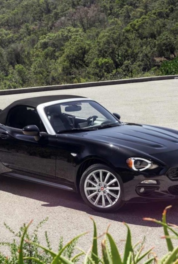  فيات تقدم 124 سبايدر رسميا بقوة 160 حصان