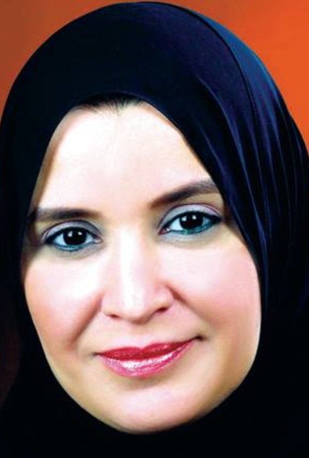 الدكتورة أمل القبيسي أول إمرأة عربية تترأس البرلمان