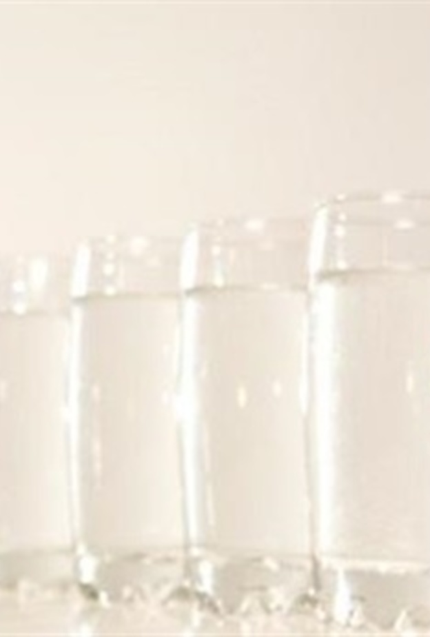 شرب الماء الكافي