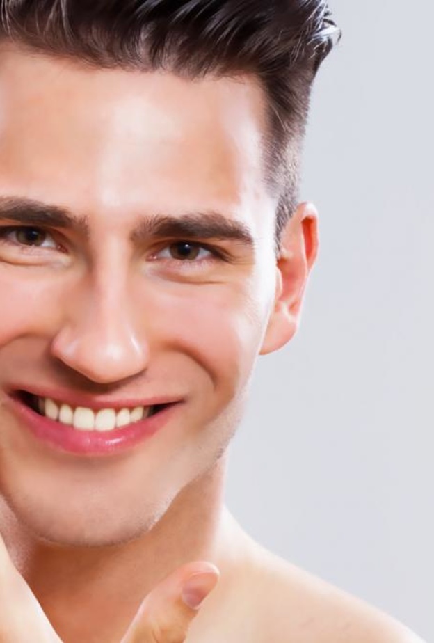 هل يحق للرجل الاعتناء ببشرته يومياً؟