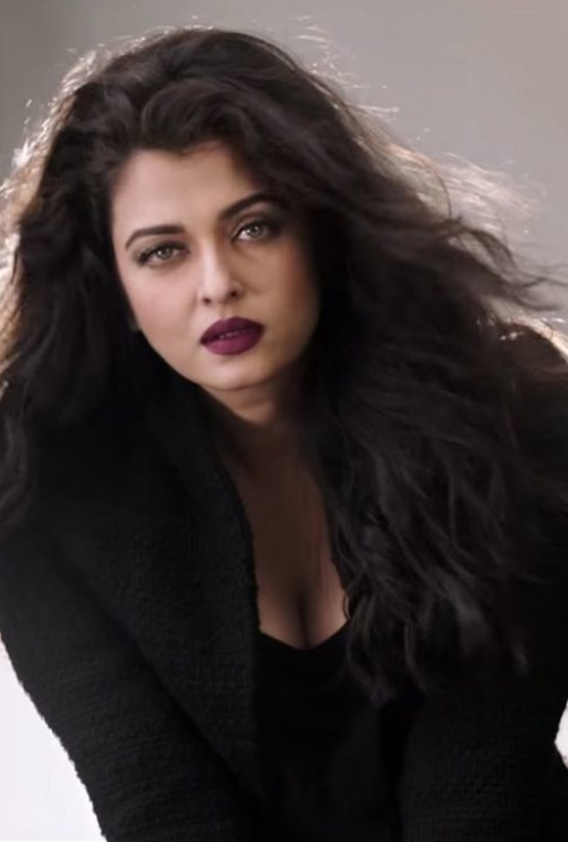 ايشواريا راي باتشان تجاوزت عامها الاربعين ولكنها مازالت من ضمن الاجمل بين نجمات بوليود والعالم