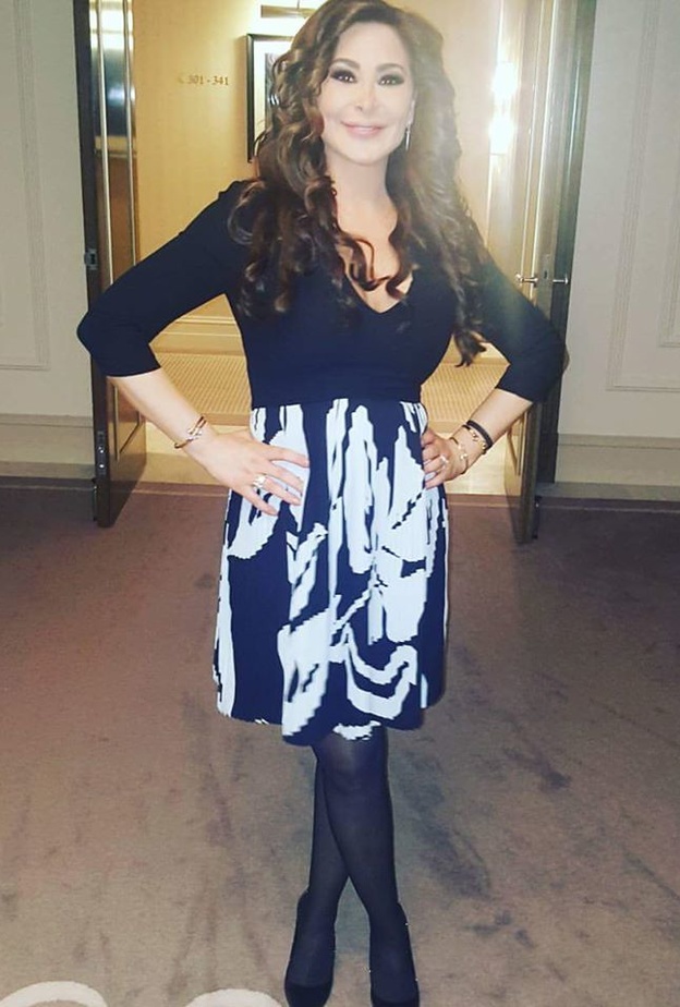 في فستان من ديور