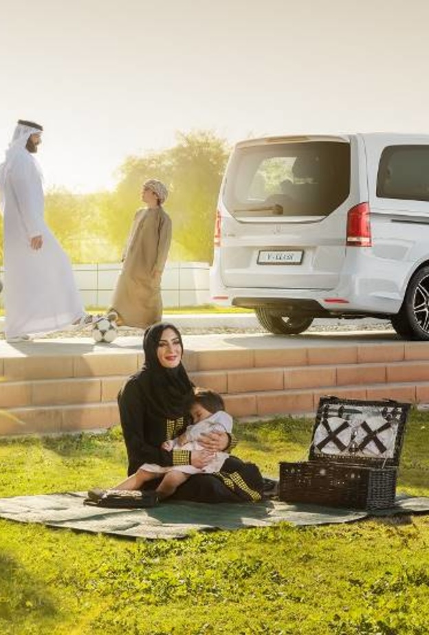 سيارة مرسيدس-بنز الفئة-V  .. حل مثالي للعائلات في الإمارات