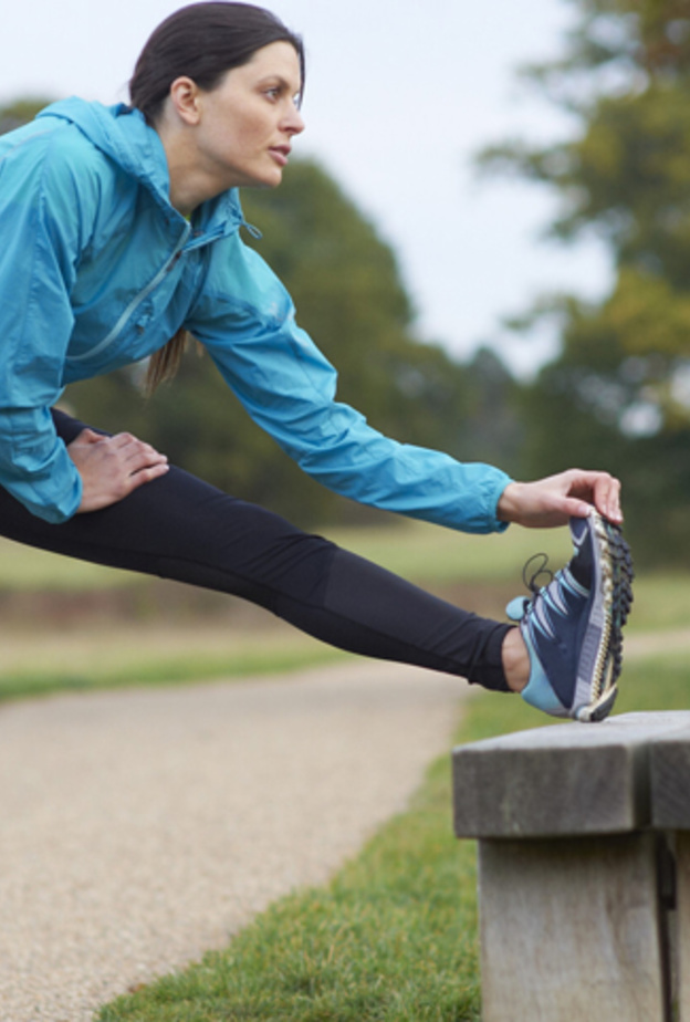 تجنب ممارسة الرياضة خارجي بين الساعة 10 إلى 4 عصرا، حيث أن أشعة الشمس تكون في أكثر حالاتها خطورة على جسم الإنسان.