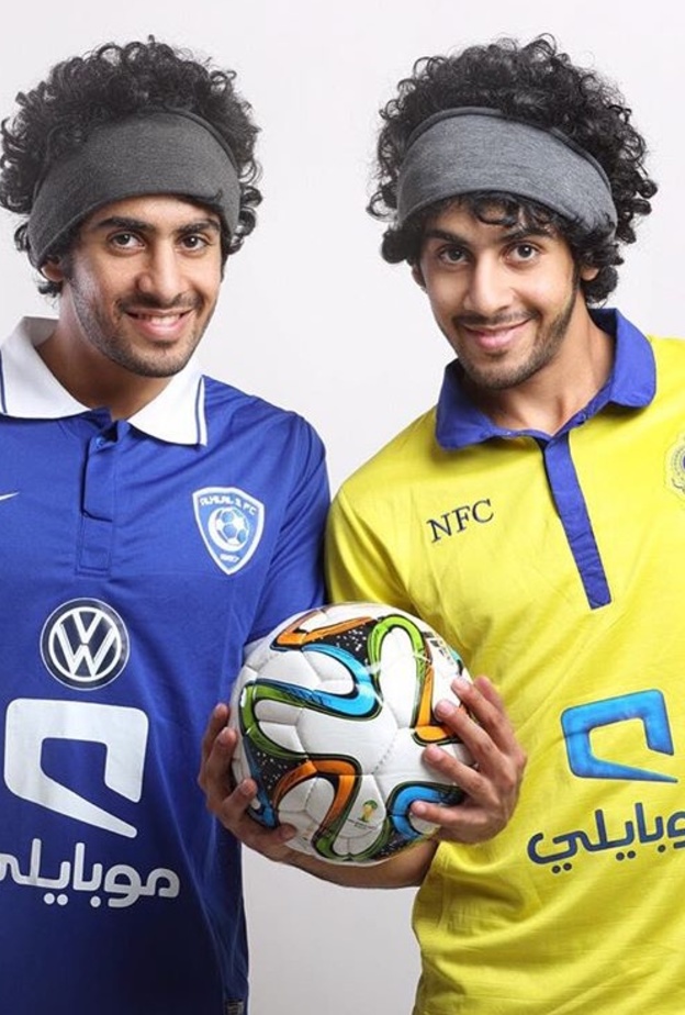 حسن وحسين في صور لنبذ التعصب الرياضي