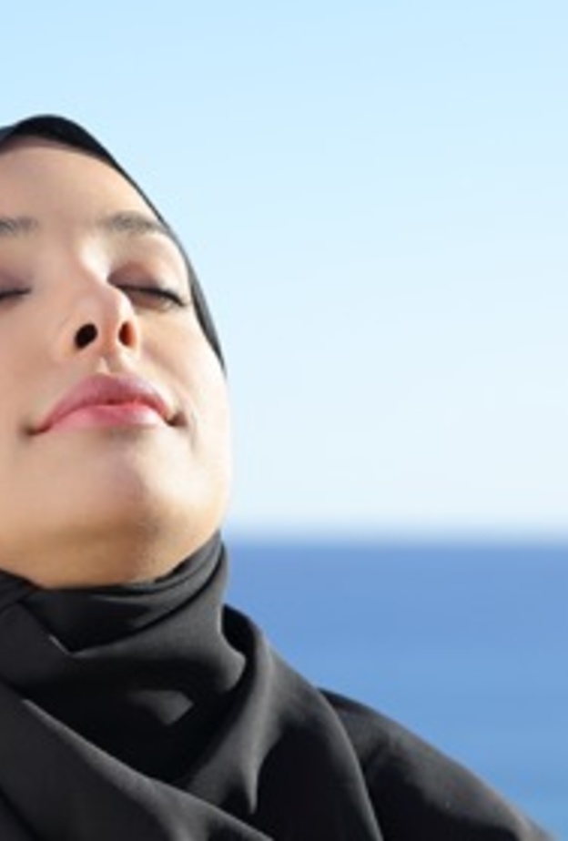 بشرة الشابات السعوديات