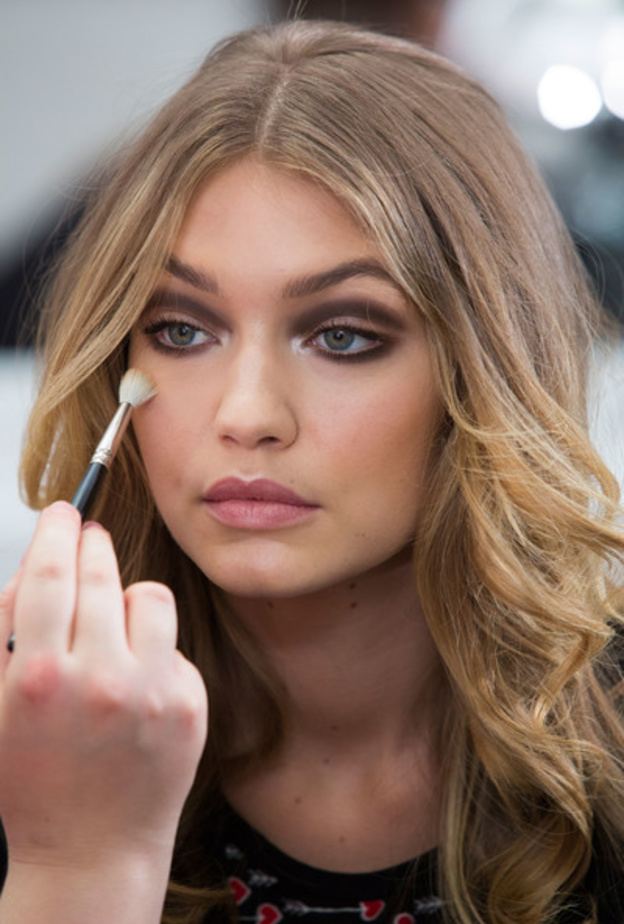 جمال مكياج جيجي حديد