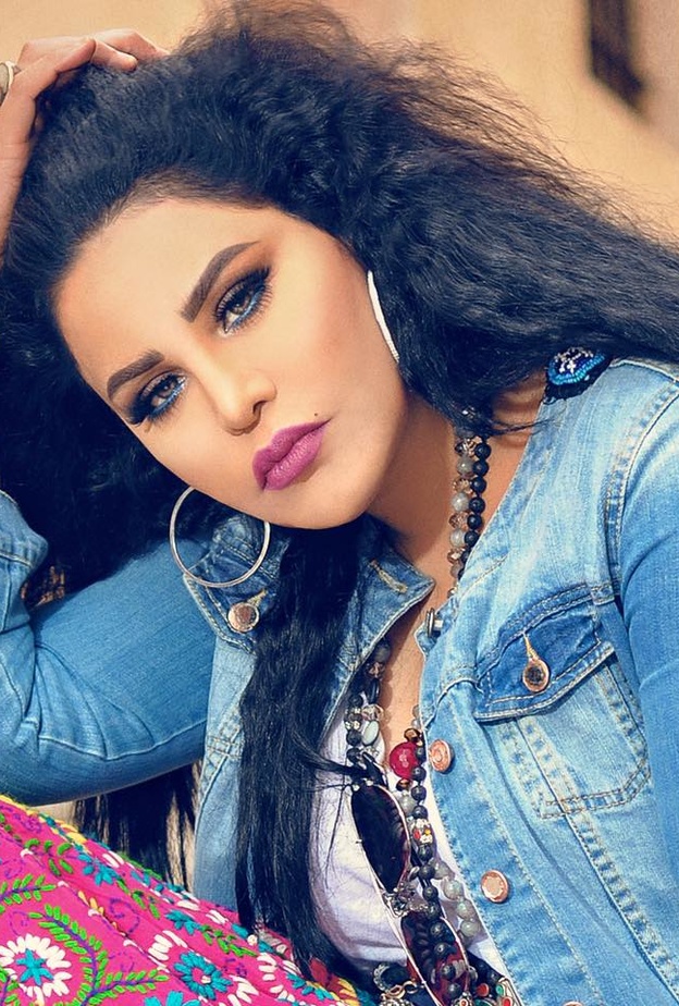 أحلام هل تفكر فى تكرار مغامرة الهبوط بالمظلة