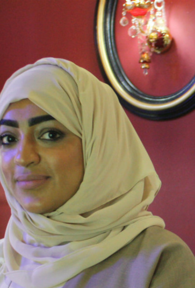 ايزيس حداد في احد محلاتها