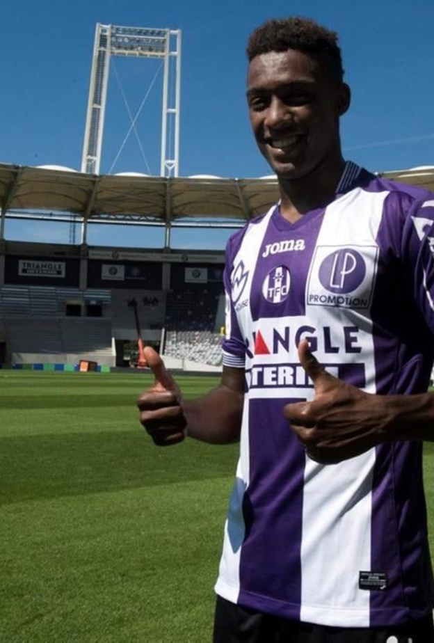 نادي الشباب يوقع مبدئيا مع البرازيلي صوماليا