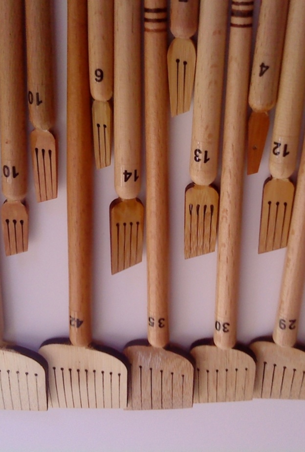  من الأدوات المستخدمة في الخط