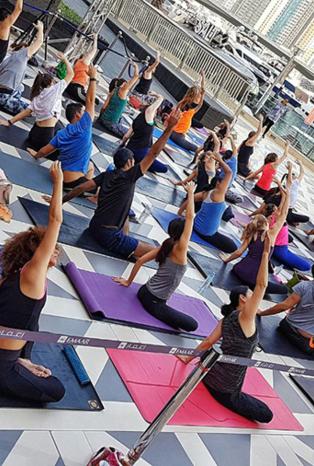 دروس يوغا مجانية في دبي