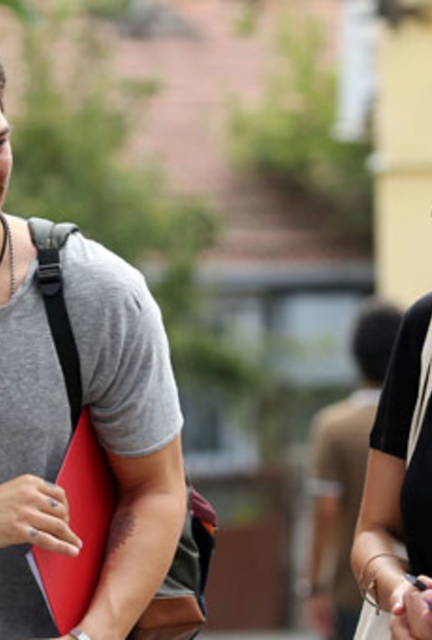 مشهد من فيلم جنون العسل