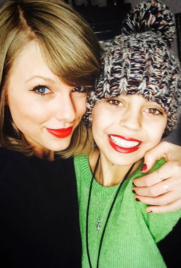 ديلاني نشرت صورة تجمعها بتايلور سويفت