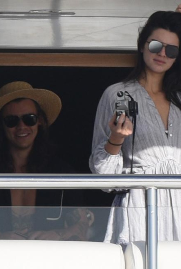 كيندال جينر رائحة هاري ستايلز كريهة للغاية