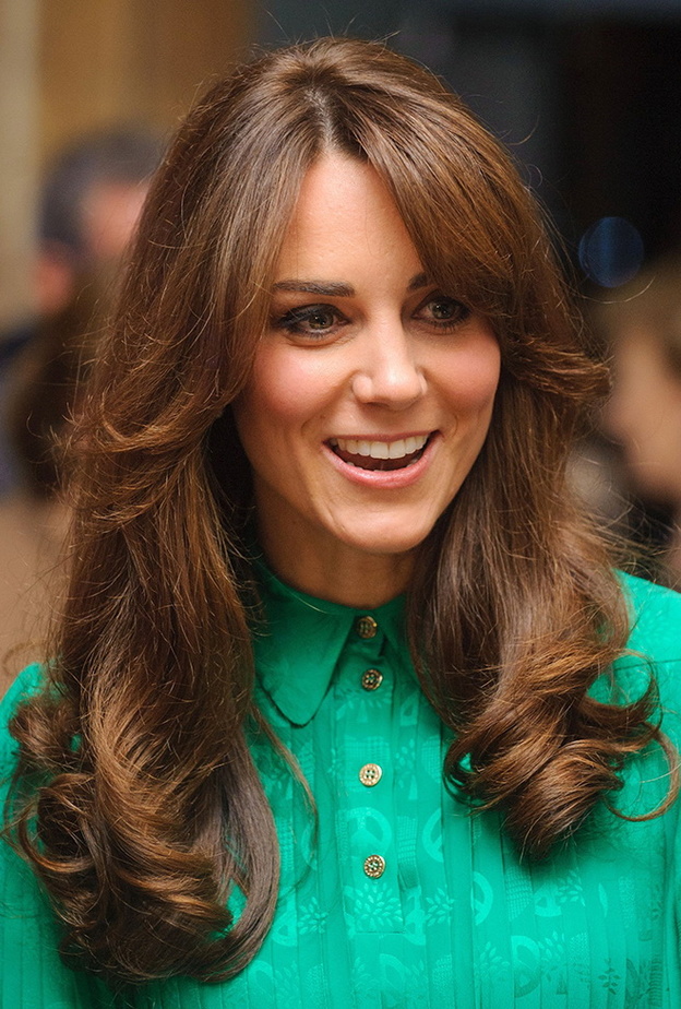 الملكة إليزابيث هي صاحبة اقتراح قصة الشعر الجديدة لكيت