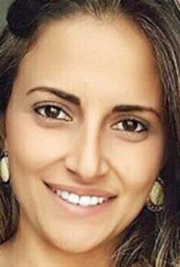 إبتسامة إمرأة كشفت عن إصابتها بورم خطير .. كيف؟