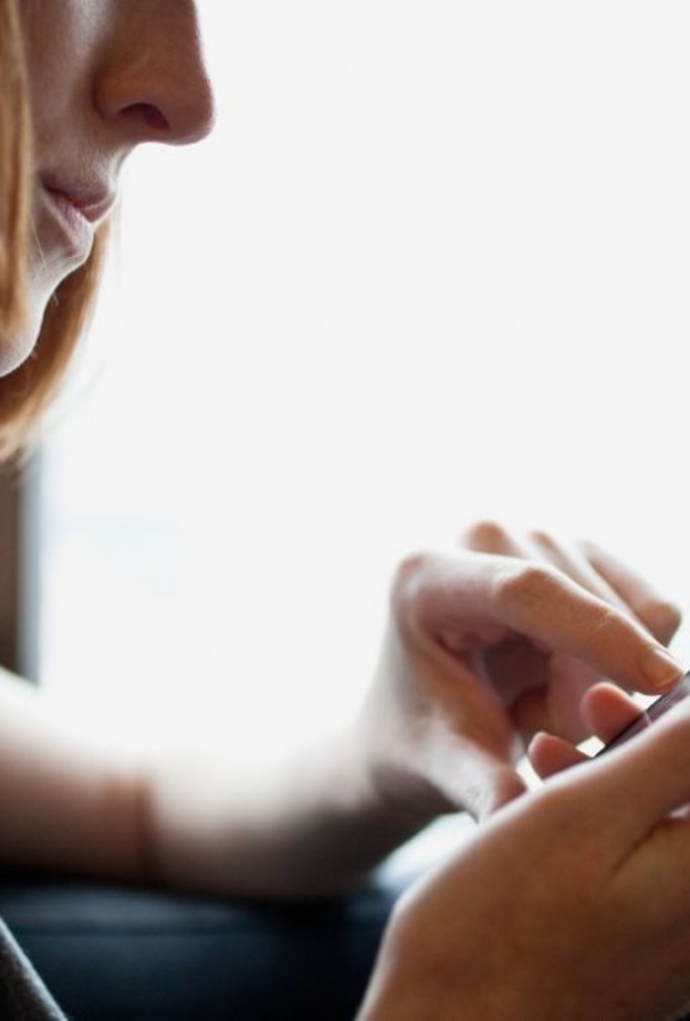 بعض برامج الهواتف الذكية تنتهك خصوصية السيدات